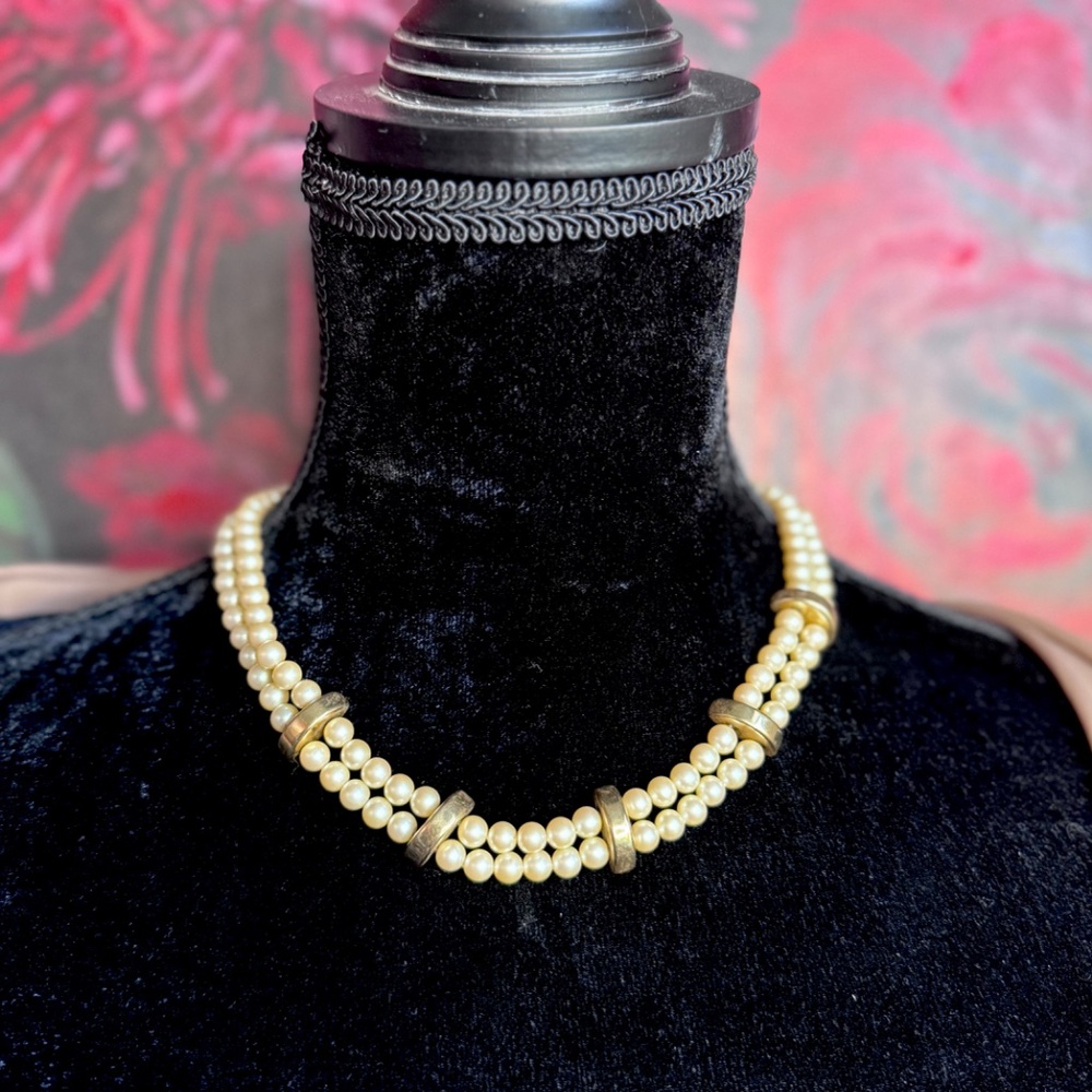 Vintage Monte 2 Strand Glass Pearl and Gold Tone Choker - Picture 4 of 11